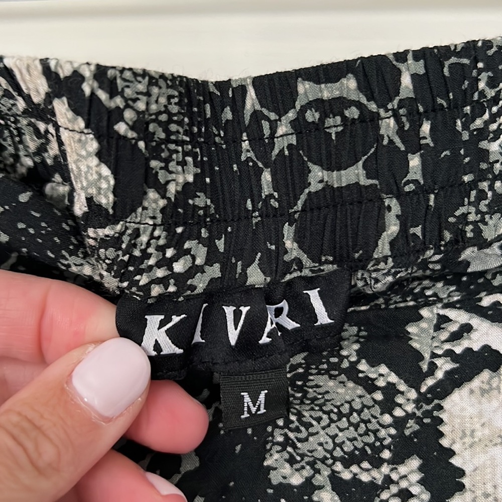 Python Print Mini Skirt, Size Medium. Light Fabri… - image 3